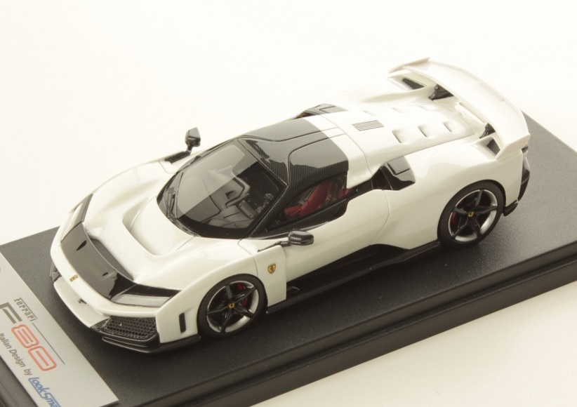 LOOKSMART 1:43 Ferrari F80 (Bianco Italia) LS559C