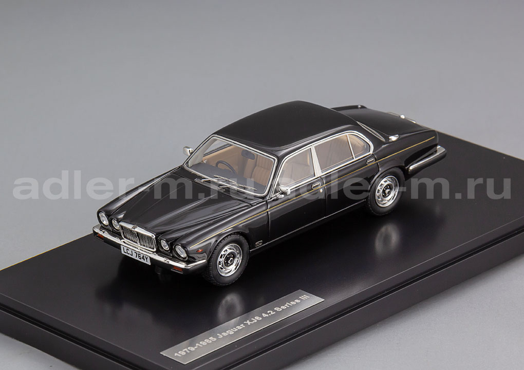 MATRIX 1:43 Jaguar XJ6 SIII 4.2 - 1979-1985 (black) MX41001-283