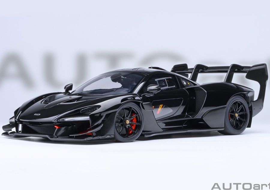 AUTOART 1:18 McLaren Senna GTR (onyx black) 81954