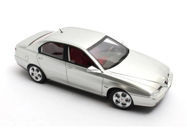 CULT SCALE MODELS 1:18 Alfa Romeo 166 Super 3.0 - 1998-2002 (silver met) CML197-2