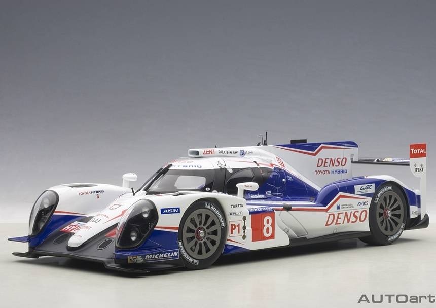 AUTOART 1:18 Toyota TS040 Hybrid Le Mans 2014 - Davidson/Buemi/Lapierre #8 81416