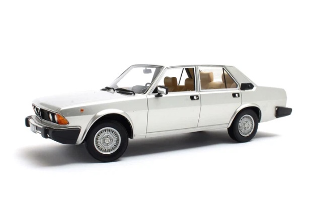 CULT SCALE MODELS 1:18 Alfa Romeo Alfa 6 2.5 - 1979-1983 (silver) CML239-2