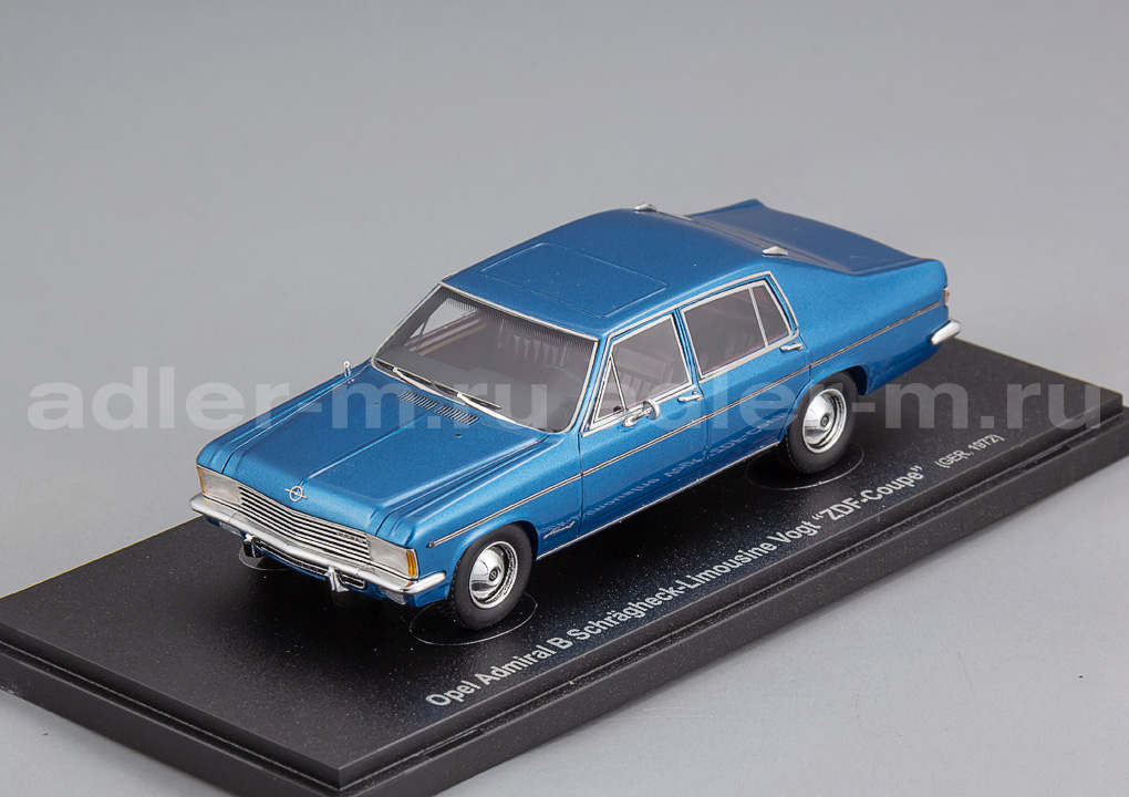 AUTOCULT 1:43 Opel Admiral B Hatchback Sedan (1972) (blue met.) ATC60131