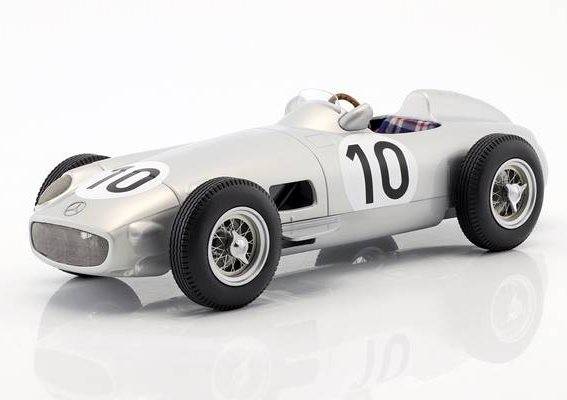 Mercedes-Benz 1:18 Mercedes-Benz W196 - #10 - Fangio 2nd British GP World Champion F1 1955 11800 0000 012