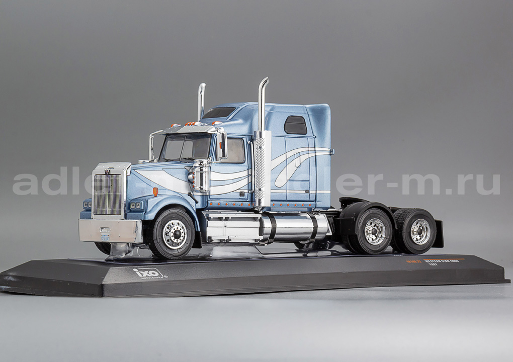 IXO 1:43 Western Star 4900 - 1997 (light blue met) TR199