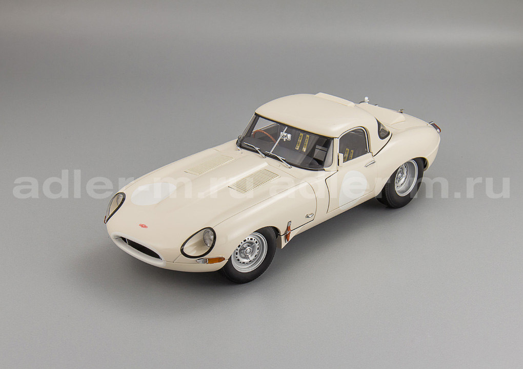 AUTOART 1:18 Jaguar Lightweight E-Type - 2015 (white) 73649