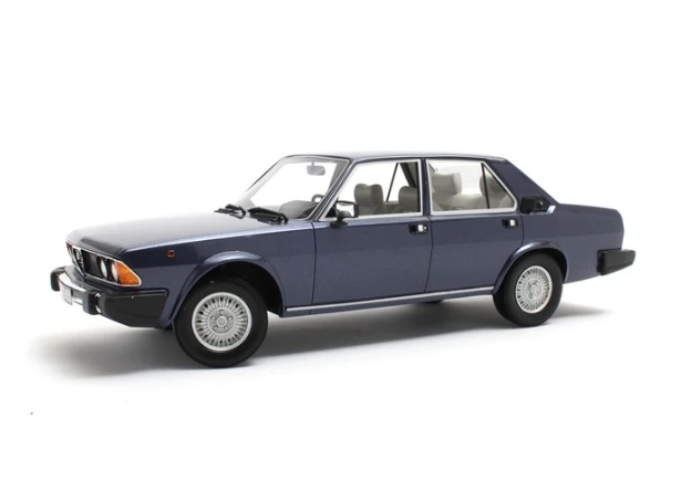 CULT SCALE MODELS 1:18 Alfa Romeo Alfa 6 2.5 - 1979-1983 (met blue) CML239-3