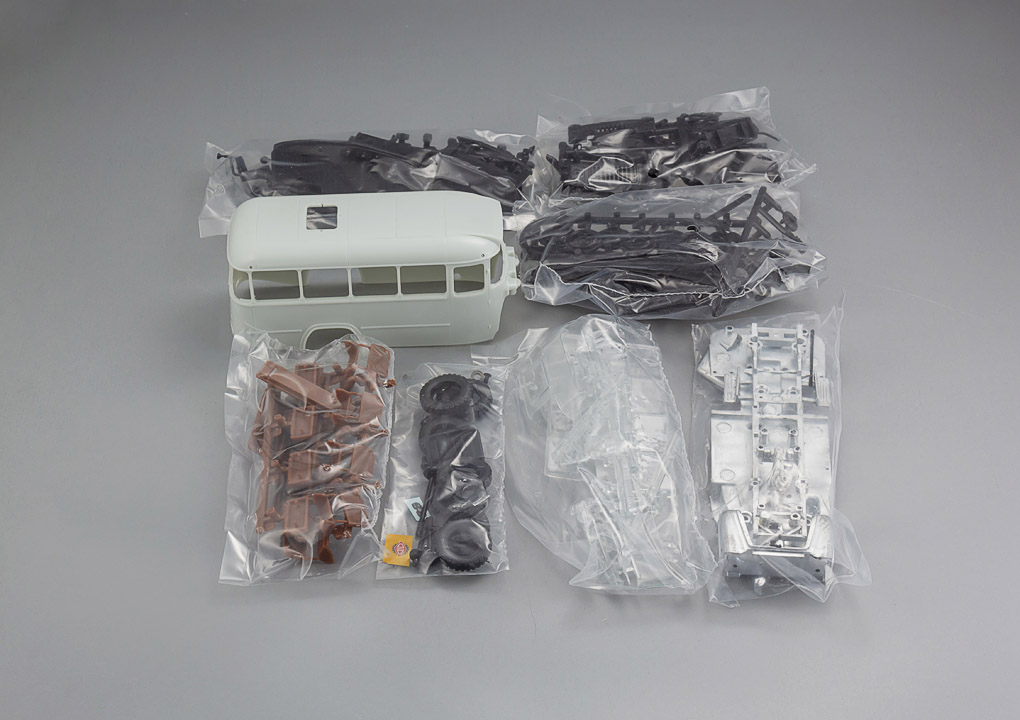 DIP MODELS 1:43 Набор деталей для сборки модели автобуса «685М» 568501