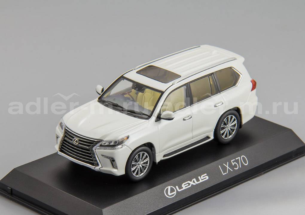 KYOSHO 1:43 Lexus LX570 (white) 03674Q