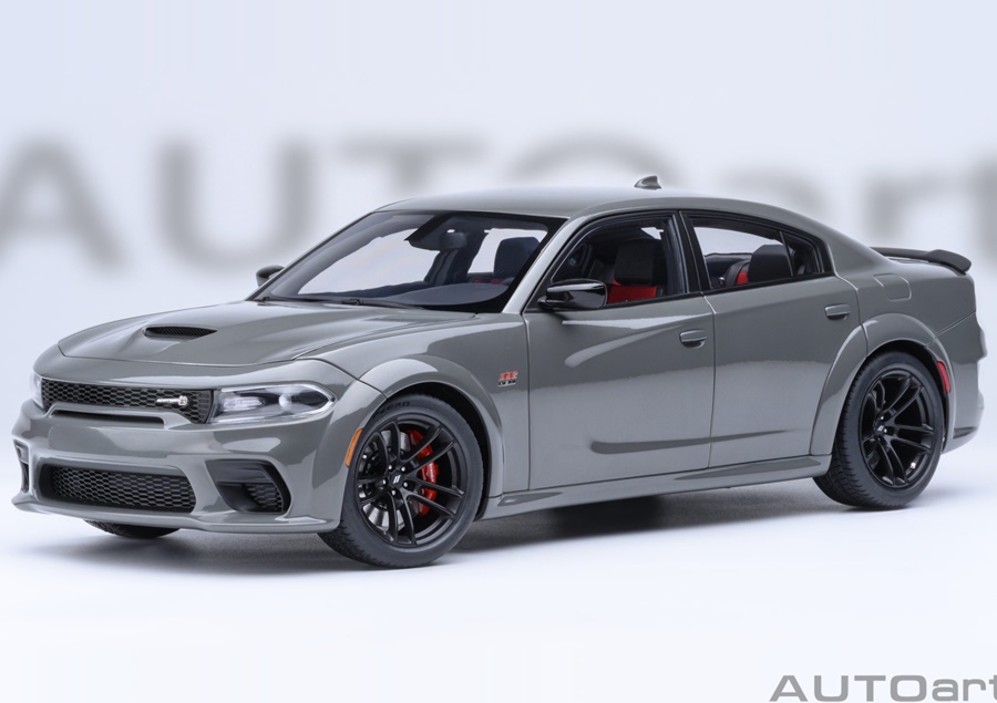 AUTOART 1:18 Dodge Charger Scat Pack Widebody (destroyer grey) 71756