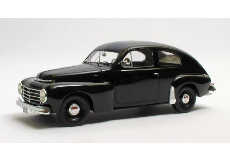 CULT SCALE MODELS 1:18 Volvo PV444 - 1952 (black) CML118-1