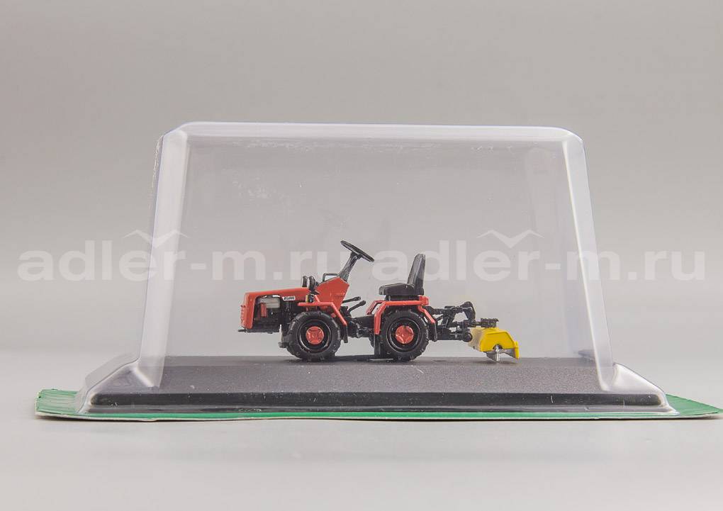 HACHETTE 1:43 МТЗ-132 (красный) MR094