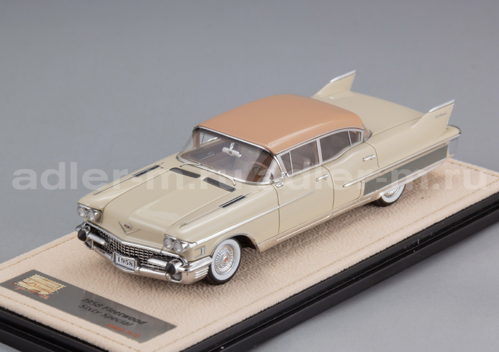 GLM + STAMP MODELS 1:43 Cadillac Fleetwood Sixty Special - 1958 (Buckskin with light rosé top) STM58202