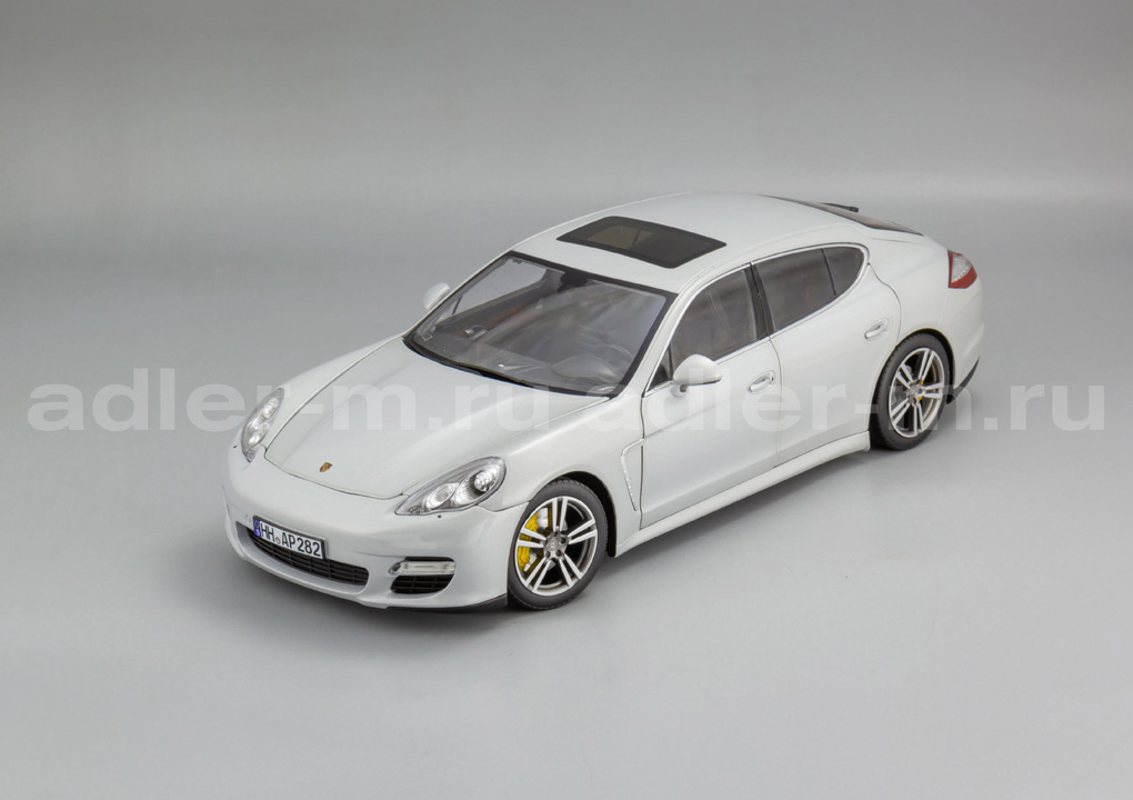 NOREV 1:18 Porsche Panamera Turbo - 2009 (silver) 187609
