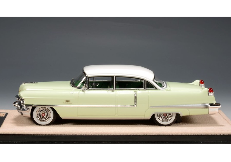 GLM + STAMP MODELS 1:43 Cadillac Fleetwood Sixty Special - 1956 (light green / white) STM56205