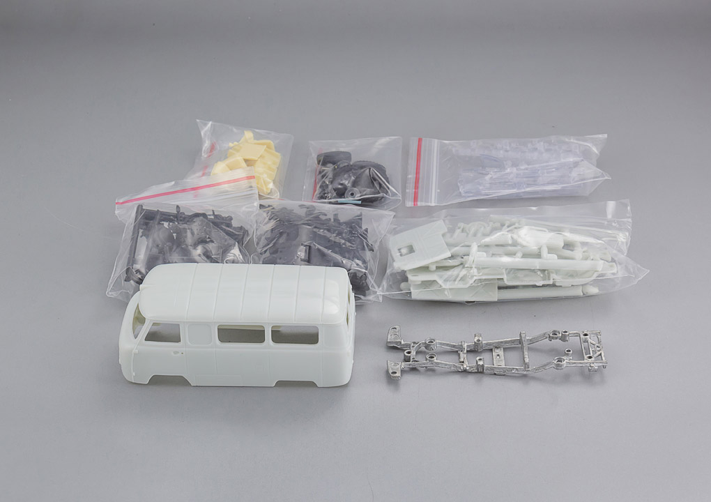 DIP MODELS 1:43 Набор деталей для сборки микроавтобуса 545002