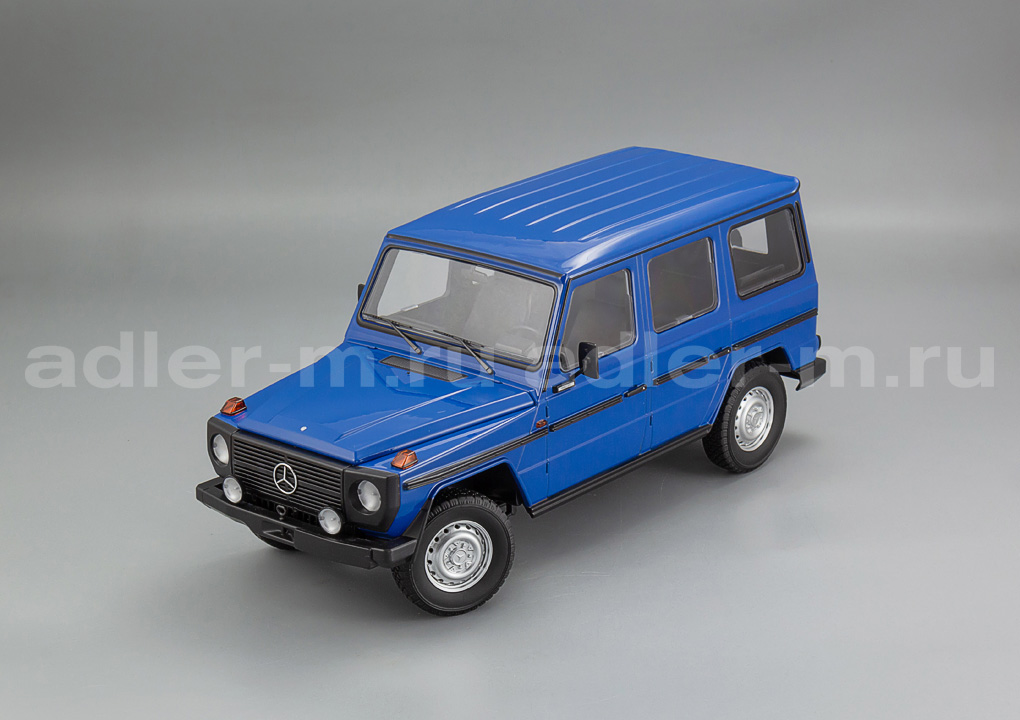 MINICHAMPS 1:18 Mercedes-Benz G-Class (W460) long wheel base - 1980 (darkblue) 155038100