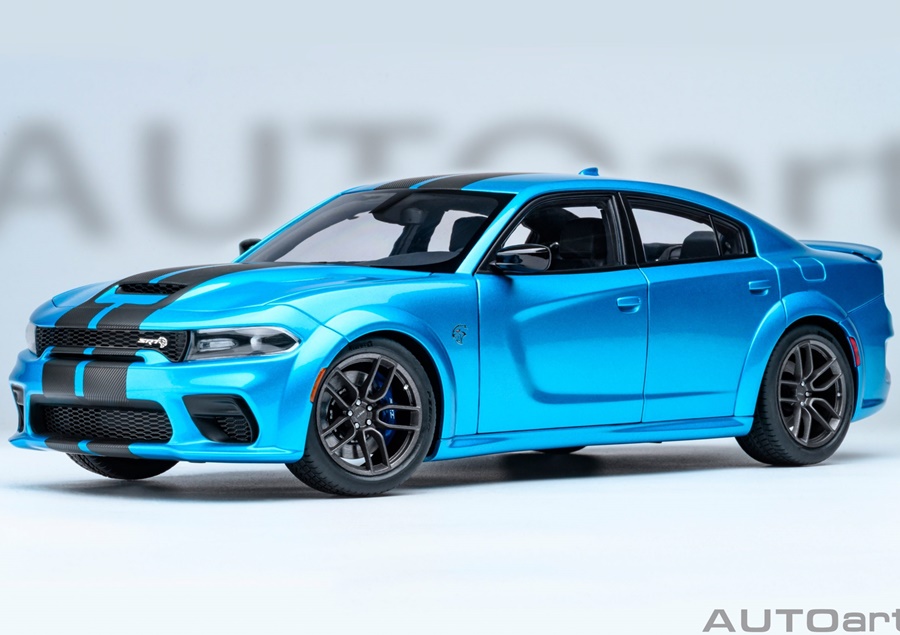 AUTOART 1:18 Dodge Charger SRT Hellcat Redeye Jailbreak (B5 blue) 71753