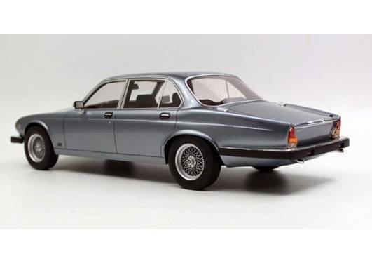 LS COLLECTIBLES 1:18 Jaguar XJ6 (1982) (gun metal) LS025M
