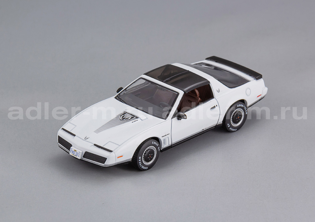 IXO 1:43 Pontiac Firebird (1982) (white) CLC582