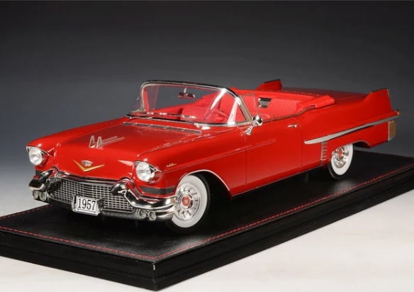 GLM + STAMP MODELS 1:18 Cadillac Series 62 Convertible (открытый) - 1957 (Dakotah Red) STM1957301