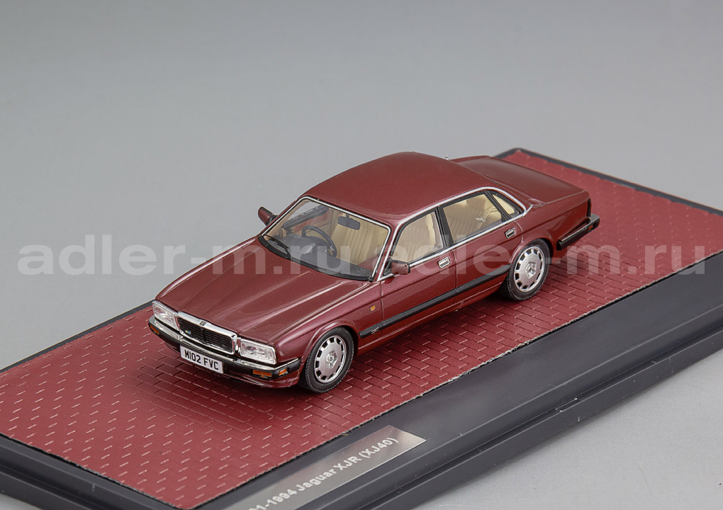 MATRIX 1:43 Jaguar XJR (XJ40) - 1991-1994 (red) MX41001-261