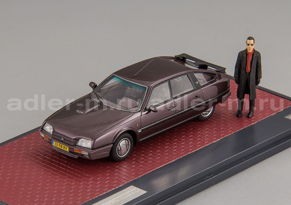 MATRIX 1:43 Citroen CX GTi Turbo 2 Rotterdam Edition с фигуркой Jules Deelder - 1986 (brown) MX40304-111