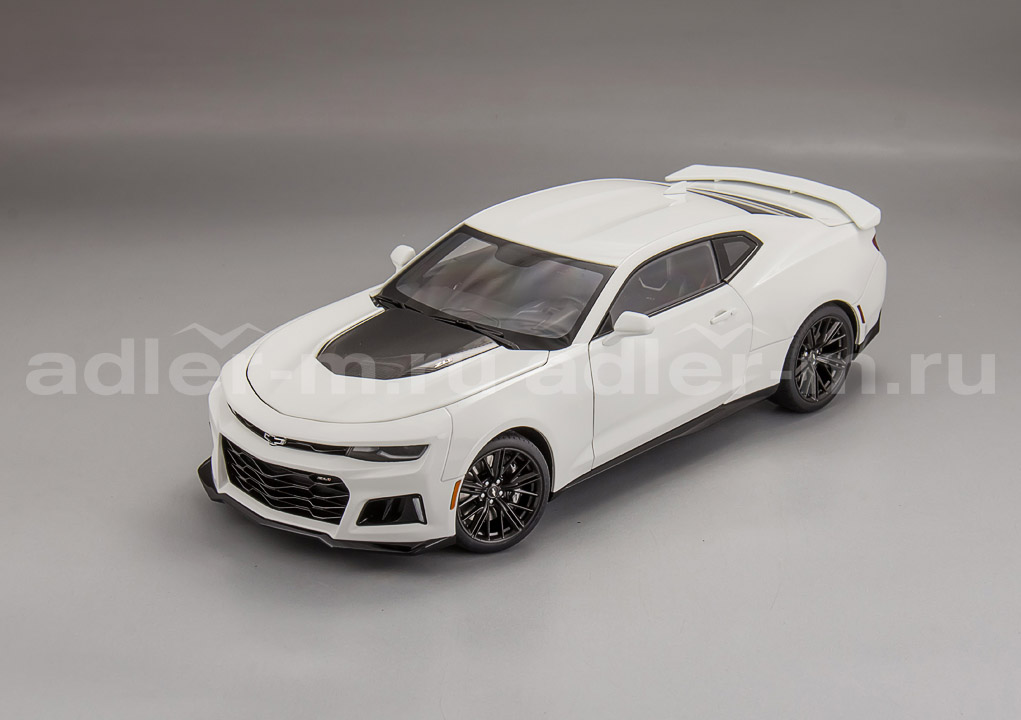 AUTOART 1:18 Chevrolet Camaro ZL1 2017 (summit white) 71206