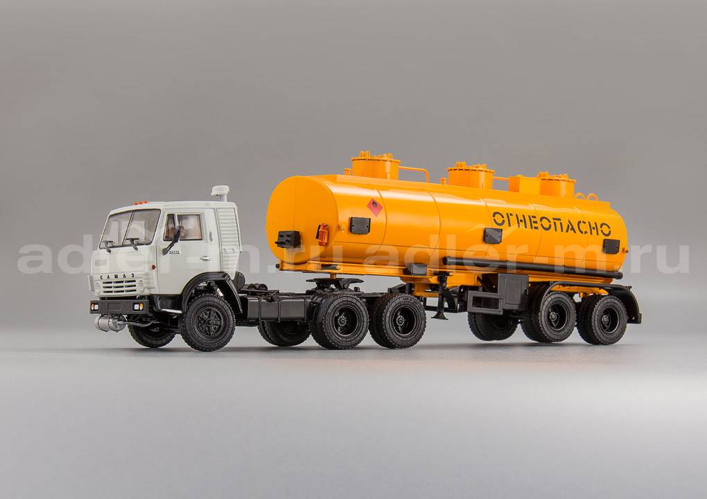 ПАО КАМАЗ 1:43 КАМАЗ 54112 с полуприцепом НЕФАЗ-96742 102118