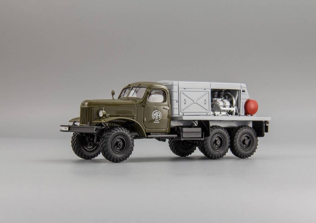 DIP MODELS 1:43 ПКС – 157 - 1982 г. Москва 115707
