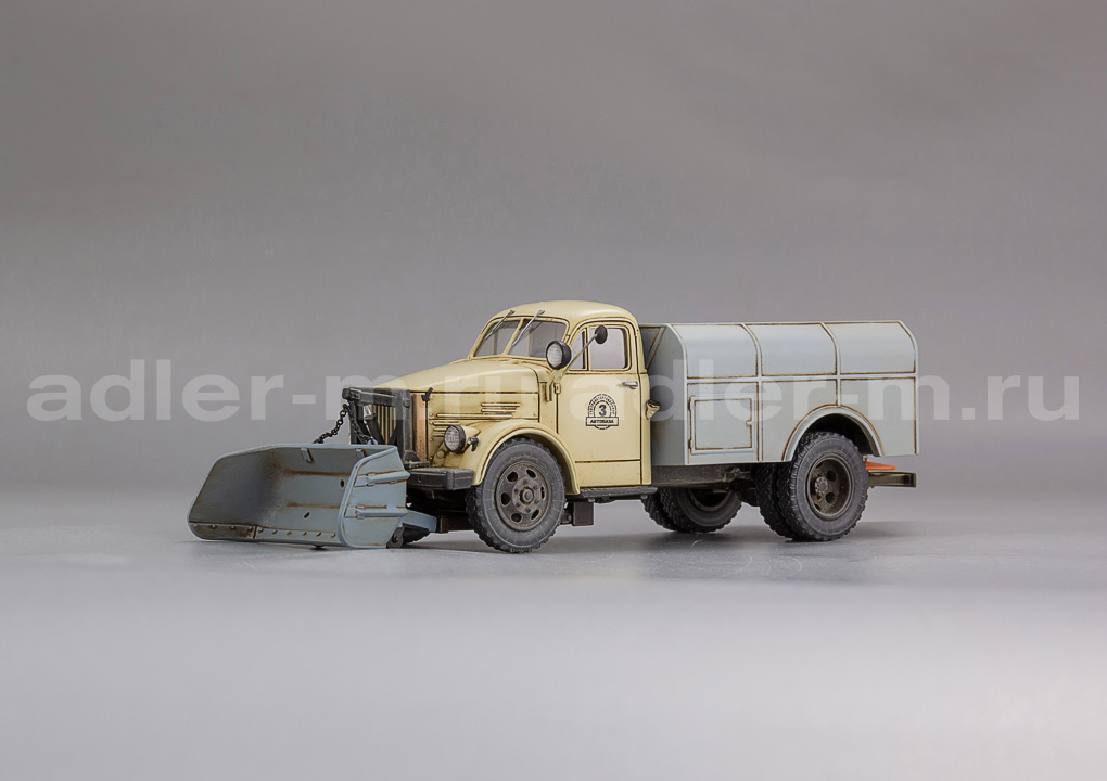 САРЛАБ 1:43 ПД-4М на шасси 51, с совком для уборки снега (бежевый/серый, со следами экспл.) SL-237-4-2