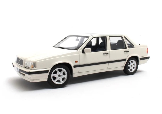 CULT SCALE MODELS 1:18 Volvo 850 GLT - 1991-1994 (white) CML171-3