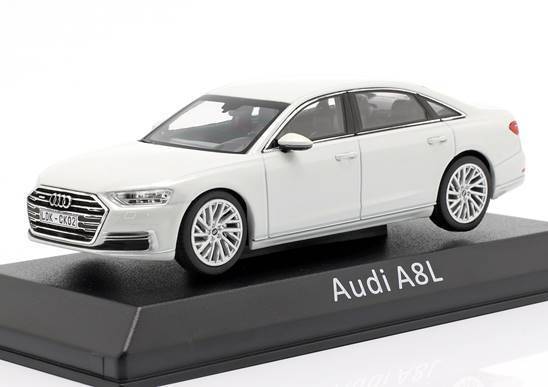 iScale 1:43 Audi A8L (white) 14300 00000 073