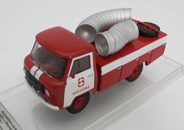 DIP MODELS 1:43 Ульяновский 450Д Автомобиль дымоудаления 145011