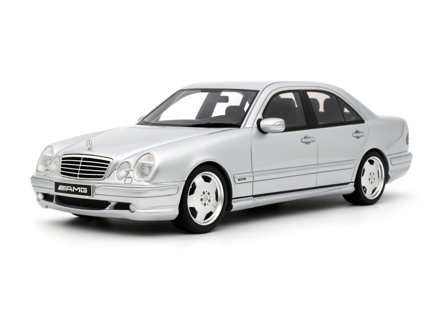OTTO MOBILE 1:18 Mercedes-Benz E55 AMG W210 - 1999 (brilliant silver) OT459