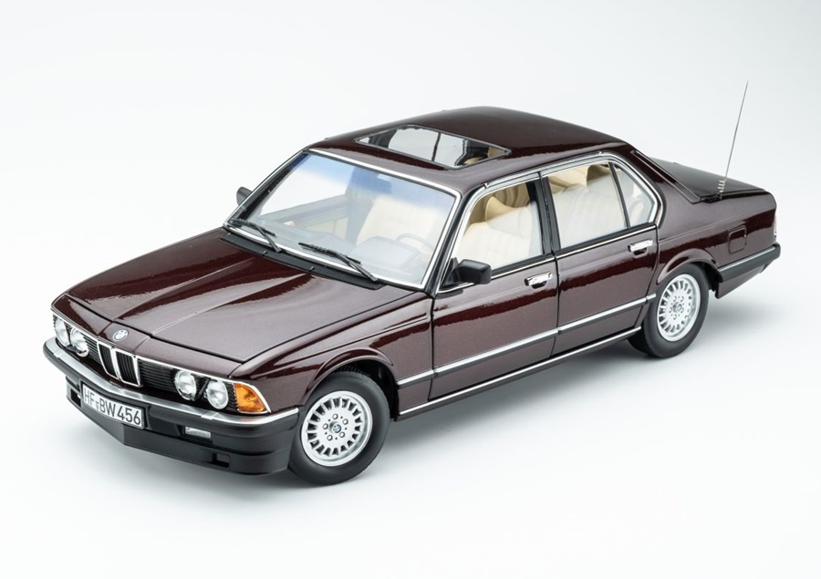 TOURING 1:18 BMW 745i E23 - 1984 (burgundy red met.) 18023002