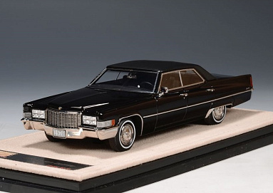 Cadillac 1:43 Cadillac Sedan de Ville - 1970 (black) STM70505
