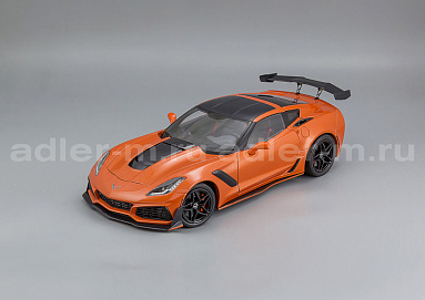 Chevrolet 1:18 Chevrolet Corvette C7 ZR1 Coupe - 2019 (orange met / black) U18RDC001