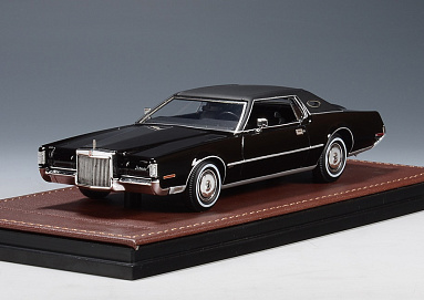 Lincoln 1:43 Lincoln Continental Continental Mark IV - 1972 (back) GLM102102