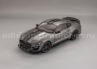 Ford 1:18 Ford Mustang Shelby GT 500 (УЦЕНКА!) S1805907