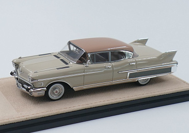 Cadillac 1:43 Cadillac Fleetwood Sixty Special - 1958 (Buckskin with light rosé top) STM58202