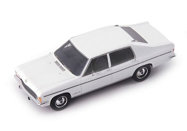 Opel 1:43 Opel Admiral B Hatchback Sedan (1972) (white) ATC60130