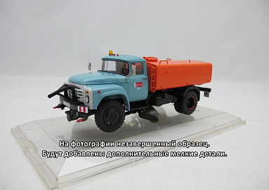  1:43 Автомобиль Поливомоечный «КО–713-01» - 1991 г. Санкт-Петербург. (летний вариант) 113048