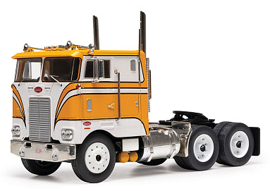 Peterbilt 1:43 Peterbilt 352 Pacemaker - 1979 (white/yellow) TR247