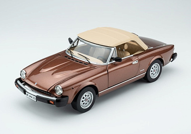 Pininfarina 1:18 Pininfarina Spidereuropa - 1982 (marrone chiaro) 18125005